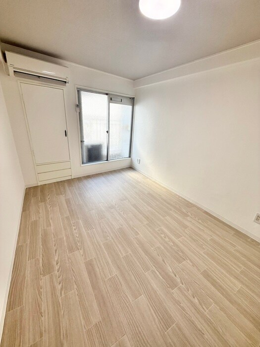 物件内観写真6　(居室)