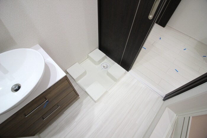 物件内観写真14　(洗濯機置場)