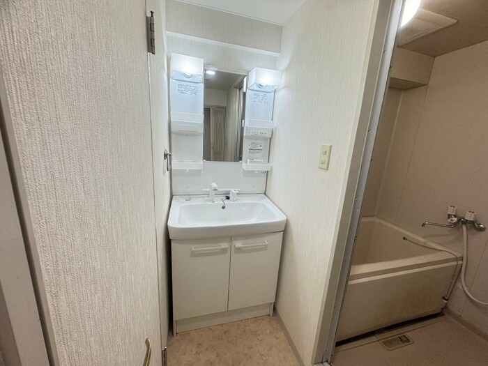 物件内観写真11　(洗面)