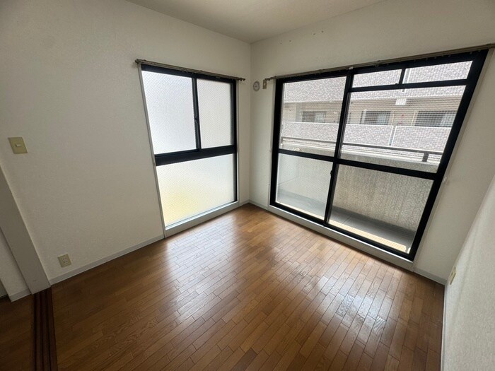 物件内観写真16　(居室)