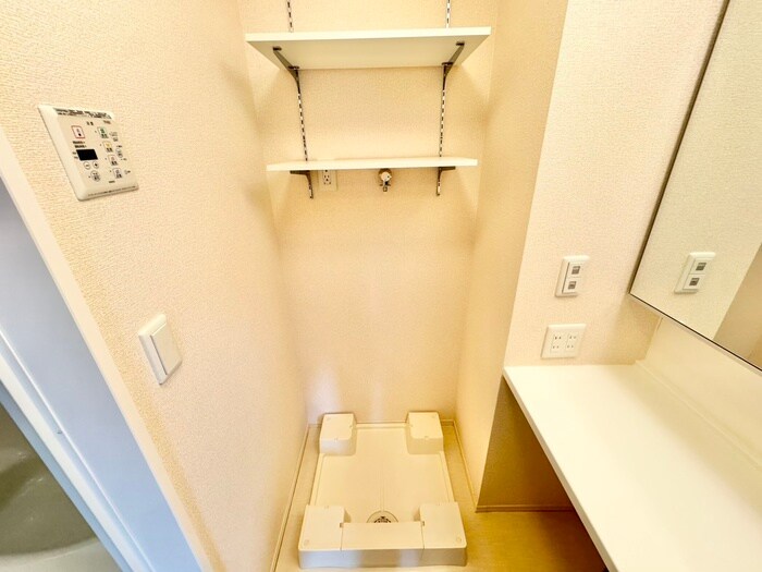 物件内観写真13　(洗濯機置場)