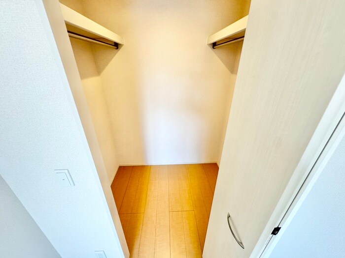 物件内観写真16　(収納)