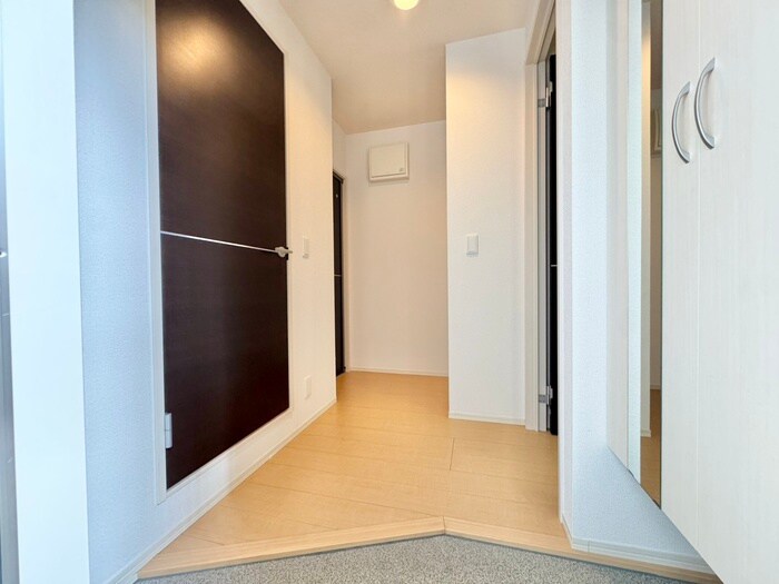 物件内観写真19　(廊下)