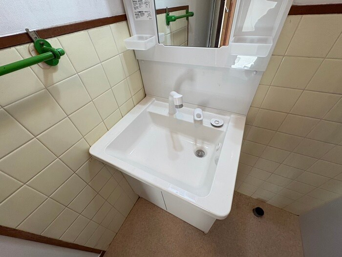 物件内観写真12　(洗面)