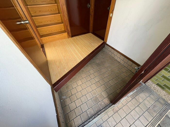 物件内観写真15　(玄関)