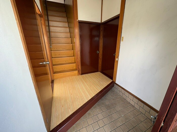 物件内観写真16　(廊下)