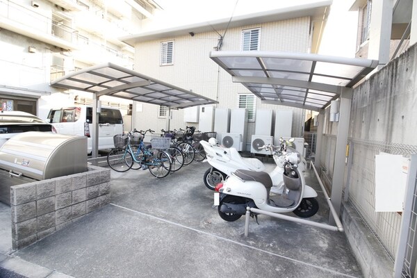 駐輪場