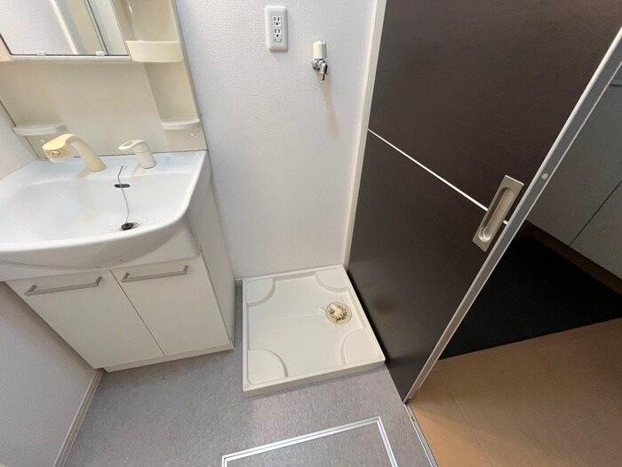 物件内観写真19　(洗濯機置場)