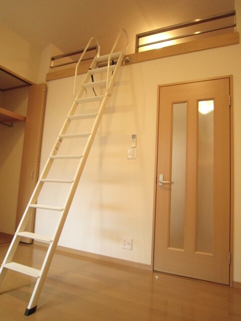 物件内観写真15　(ロフト)