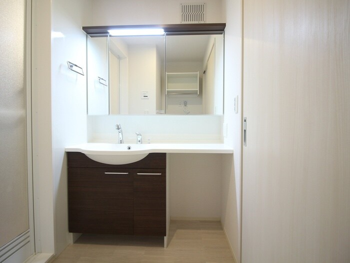 物件内観写真10　(洗面)