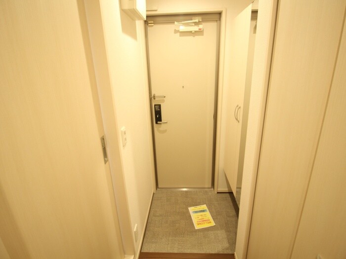 物件内観写真14　(玄関)