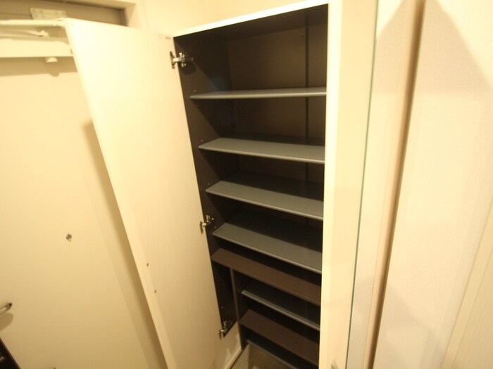 物件内観写真15　(靴箱)