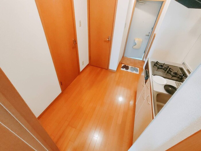 物件内観写真13　(廊下)