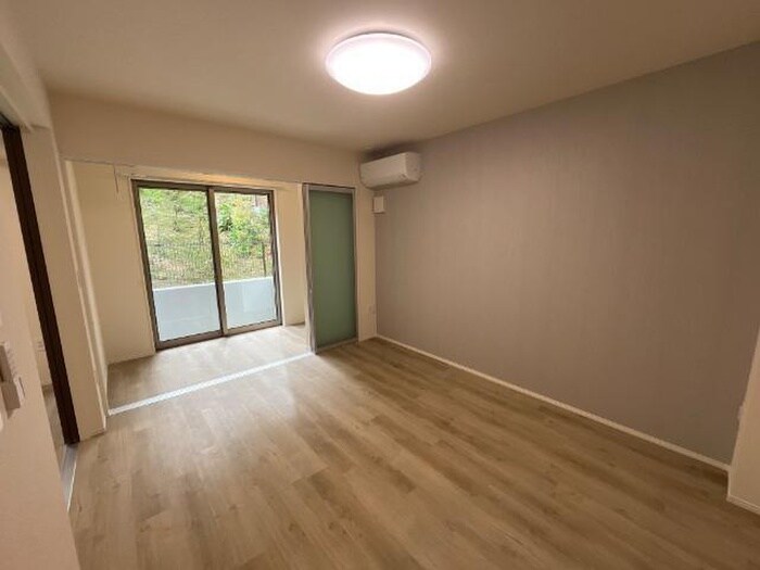 物件内観写真5　(居室)