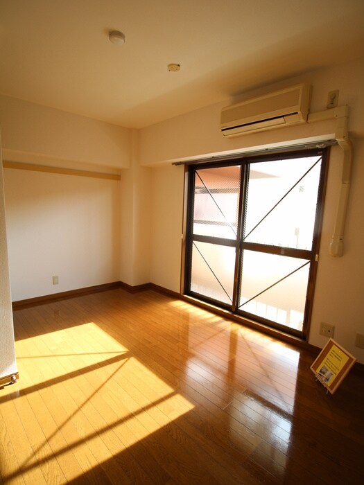 物件内観写真10　(居室)