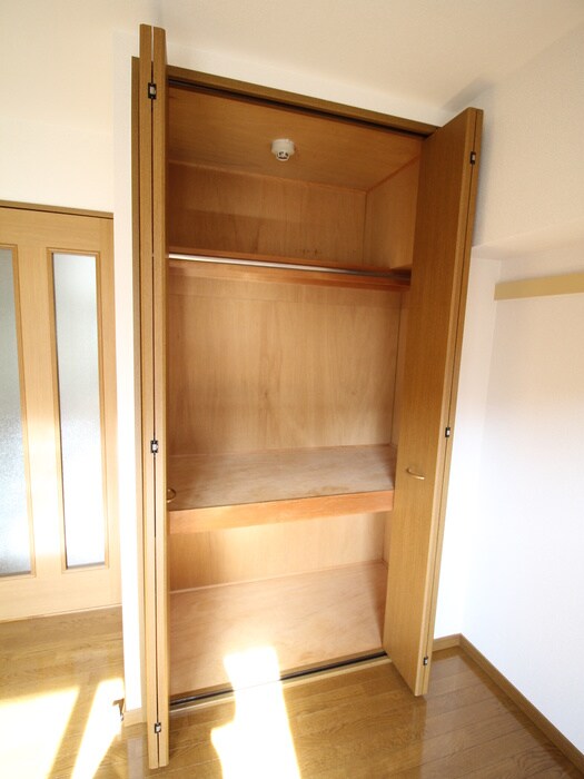 物件内観写真11　(収納)