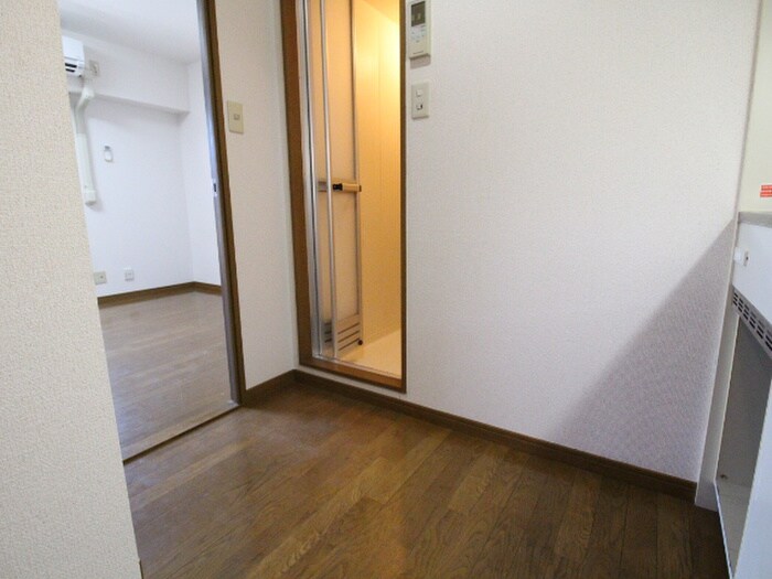 物件内観写真22　(廊下)