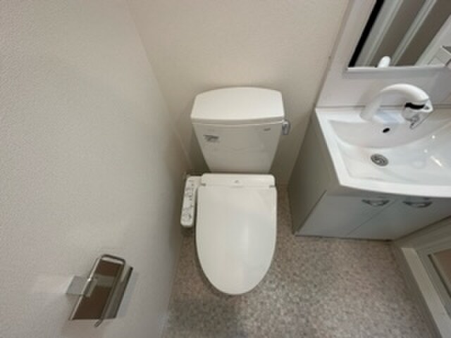 物件内観写真9　(トイレ)