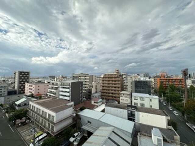 物件内観写真16　(室内からの展望)