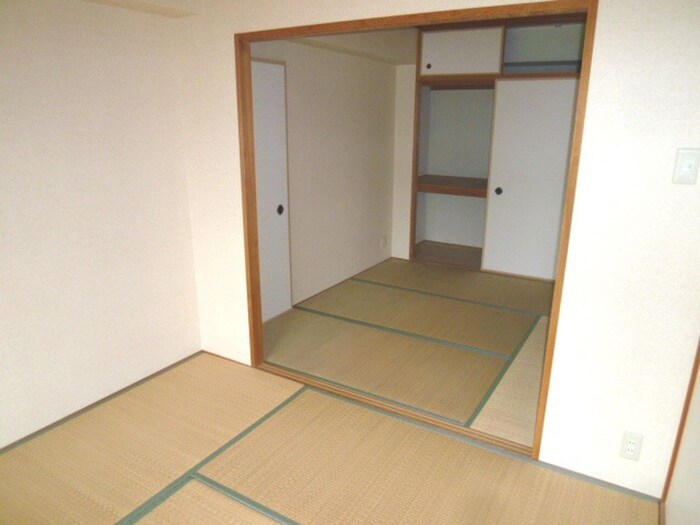 物件内観写真15　(居室)