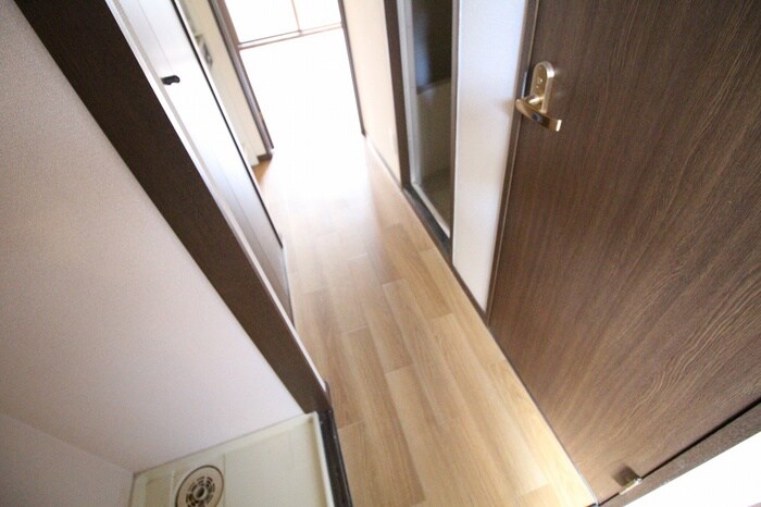 物件内観写真16　(廊下)