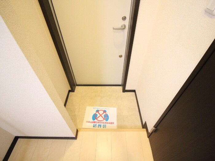 物件内観写真21　(玄関)