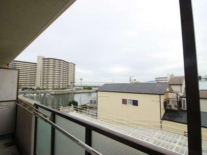 物件内観写真20　(室内からの展望)