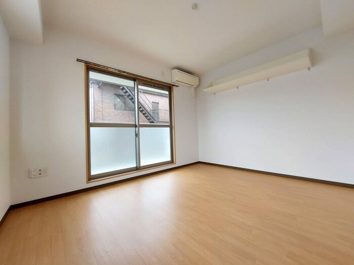 物件内観写真10　(居室)