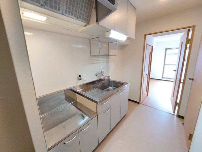 物件内観写真13　(廊下)