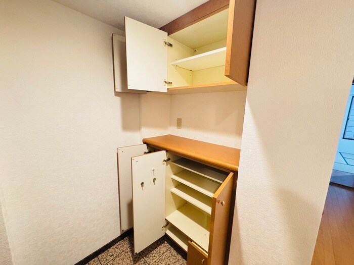 物件内観写真16　(靴箱)