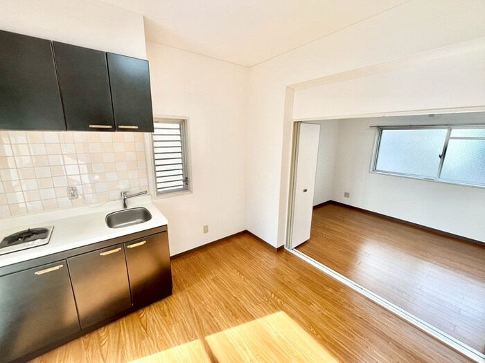 物件内観写真8　(居室)