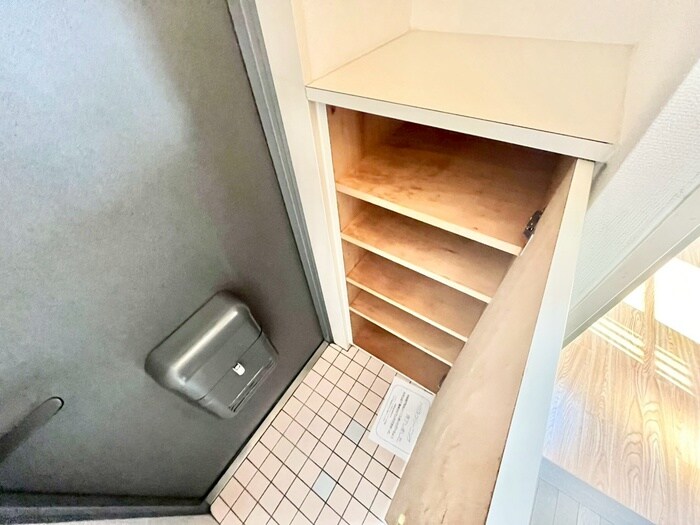 物件内観写真10　(靴箱)