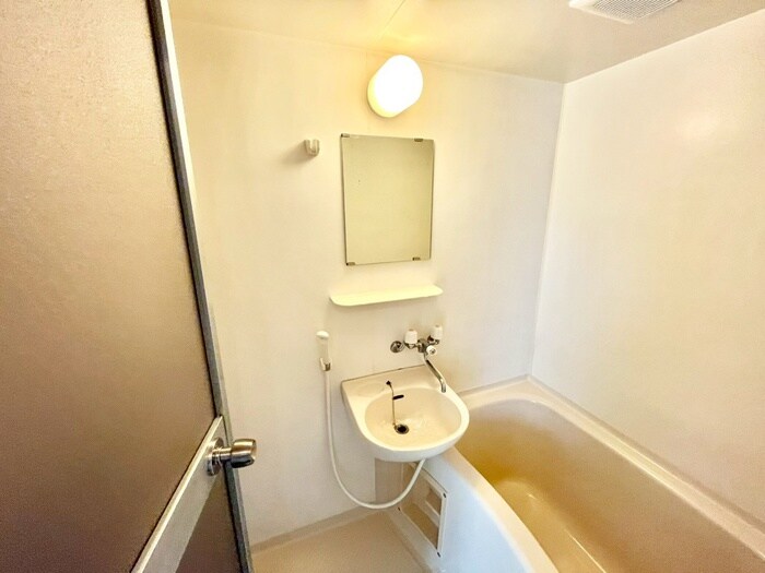 物件内観写真12　(洗面)