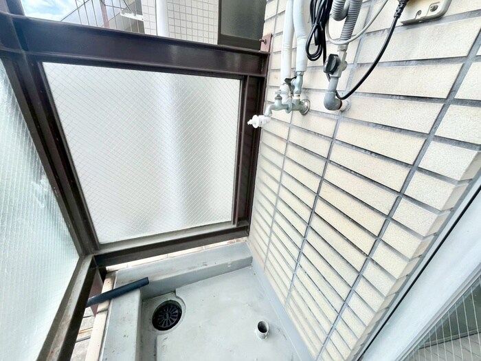 物件内観写真18　(洗濯機置場)