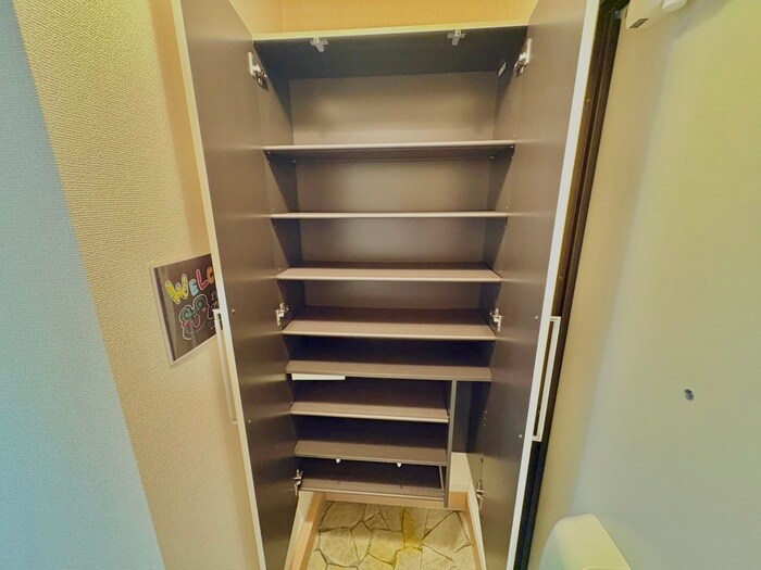 物件内観写真18　(靴箱)