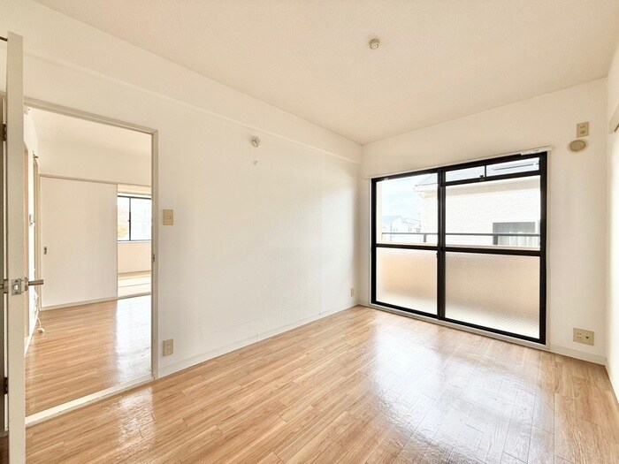 物件内観写真9　(居室)