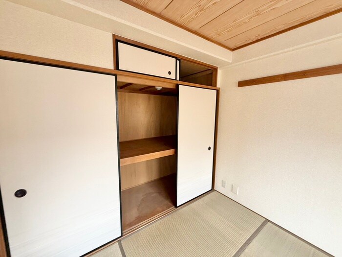 物件内観写真12　(収納)