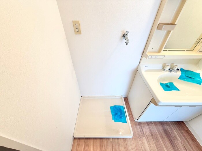 物件内観写真18　(洗濯機置場)