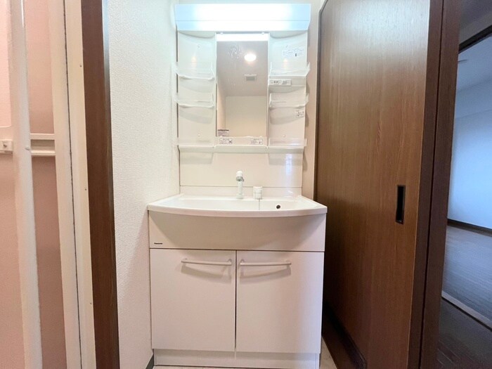 物件内観写真11　(洗面)