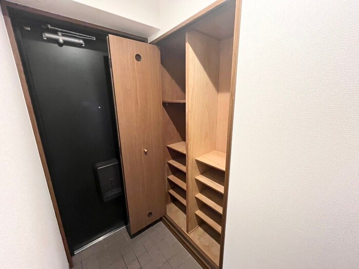物件内観写真20　(靴箱)