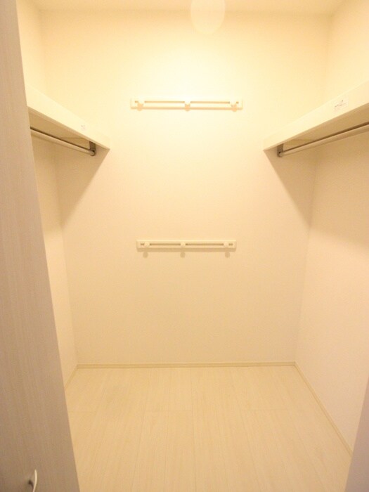物件内観写真16　(収納)