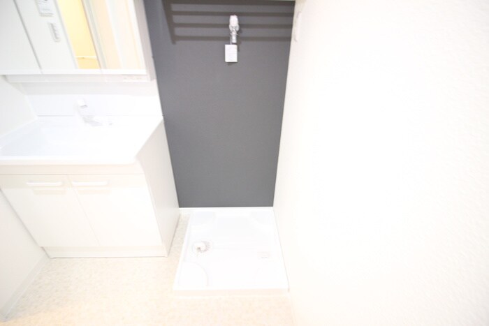 物件内観写真13　(洗濯機置場)