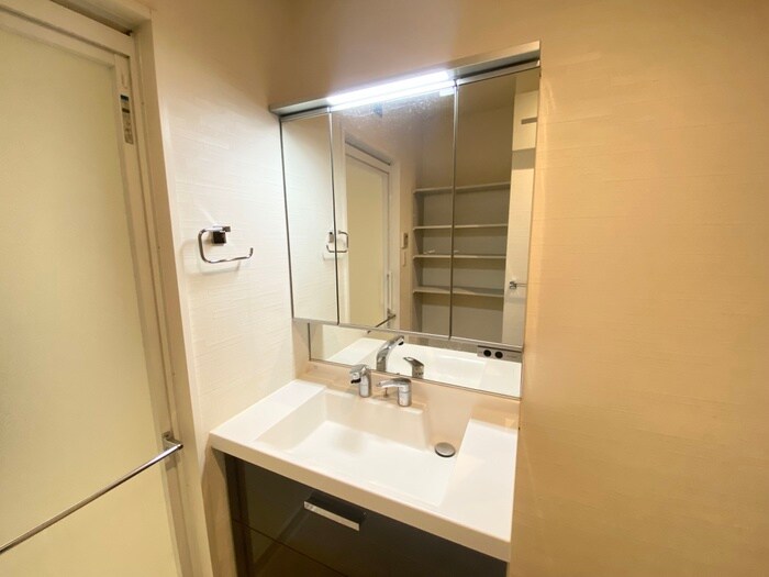 物件内観写真11　(洗面)