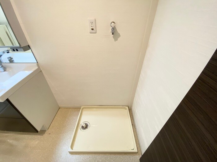 物件内観写真17　(洗濯機置場)