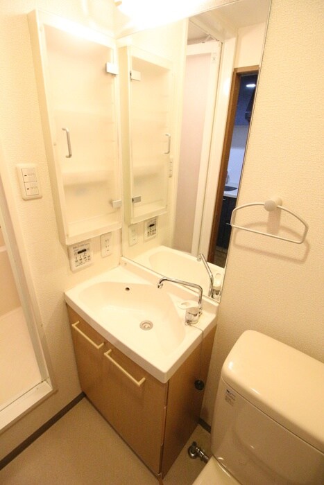 物件内観写真11　(洗面)