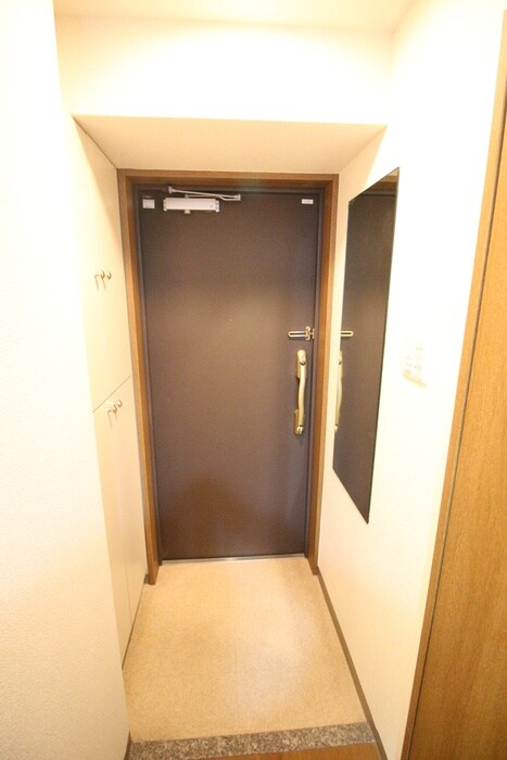 物件内観写真14　(玄関)