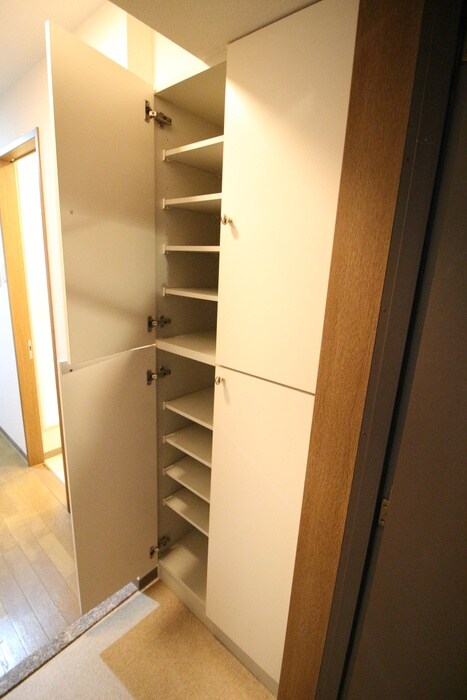 物件内観写真15　(靴箱)