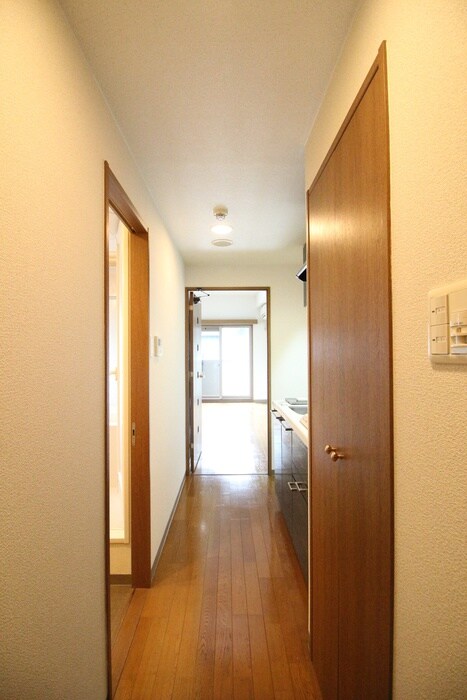 物件内観写真15　(廊下)