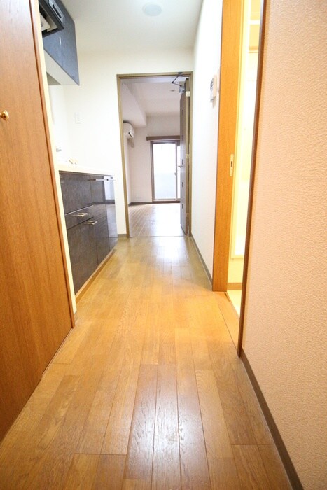 物件内観写真18　(廊下)