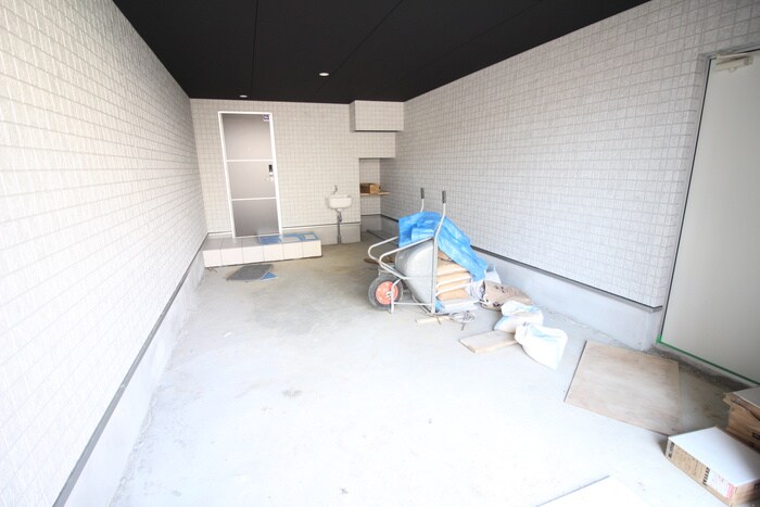 物件外観写真2　(駐車場)